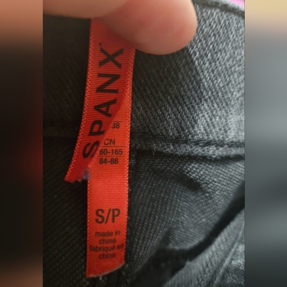 SPANX Straight Leg skinny Jeans-Vintage Black. Size SP - Picture 11 of 12